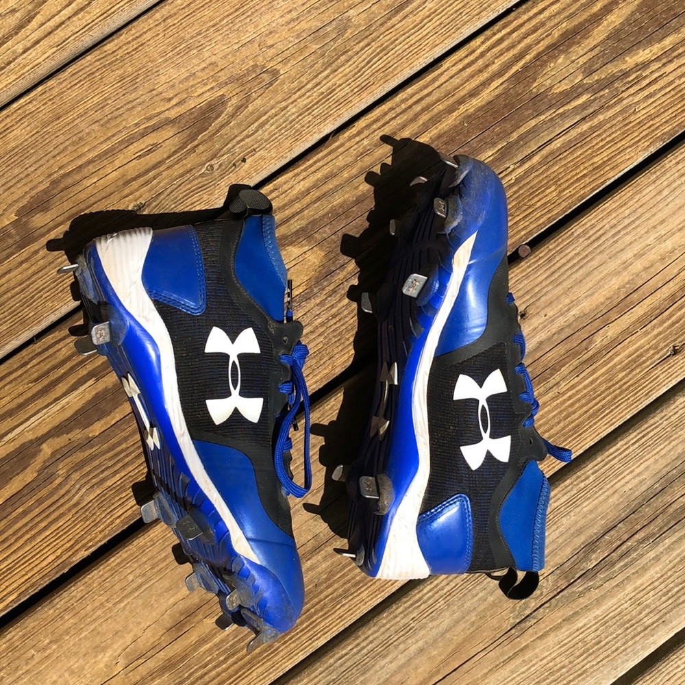Men’s underarmor metal high top baseball cleats